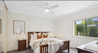 MawsonLakes Lake view Villa - 2