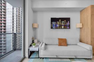 Stylish Studio Downtown Pool Gym Sauna - 6
