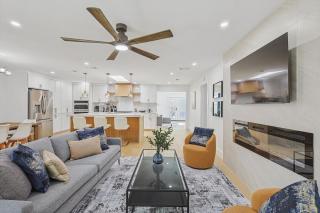 Dallas Home Fire Pit Spa Bath Sleeps 11 - 7