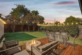 Dallas Home Fire Pit Spa Bath Sleeps 11 - 8