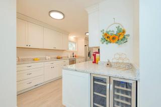The BeeHive New 4 Bedroom Listing Next to CNU - 1