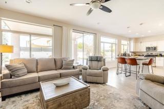 Pet-Friendly Mesa Retreat w/ Private Pool, Pool Table & Great WiFi Near Golf, Hiking & Spring Training - 7