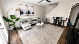 The Crestline Stay Hoover Townhome 2BR - 5