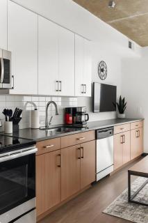 Bright n Airy Studio Perfect City Escape 15 - 3