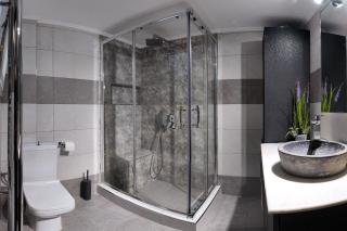 Aris & Angelas Home - 6