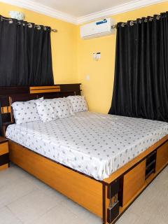 Tee's Place - 1