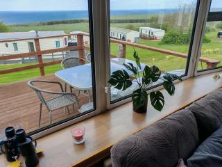 35 Wester Bonnyton with Stunning Sea Views - 9