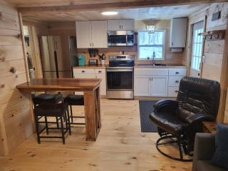 Maine Waterfront Cabin Experience Life on the pond - 1