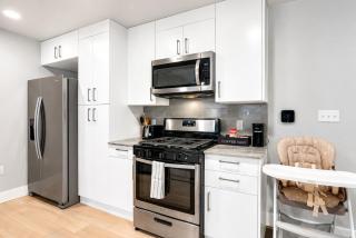 Modern Tulsa Stay Near BOK Balcony Gym Access Pet-Friendly - 7