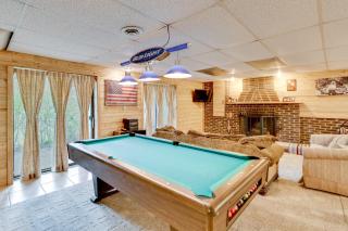 Classic Up North Cabin: Boat, Fish, ATV & Explore - 6