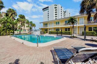 Gulf Holiday Unit 3 - 8