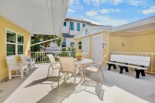 Gulf Holiday Unit 3 - 7