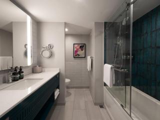 Crowne Plaza Resort Guam - 9
