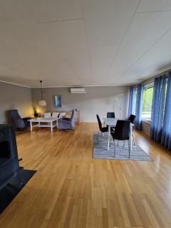 Stor leilighet nær Moa - 2