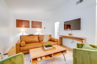 Large Deck, Rec Room! 2-Unit ATX Retreat By Campus - 7