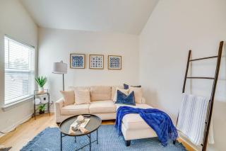 Sleek Condo with Patio - 5