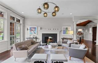 Upland Manor by Rove Travel - Luxe Estate with Pool - 7