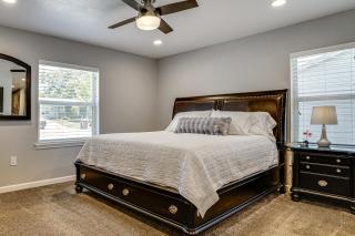 2 Mi to Stadiums & UT Arlington! Stylish Home - 1