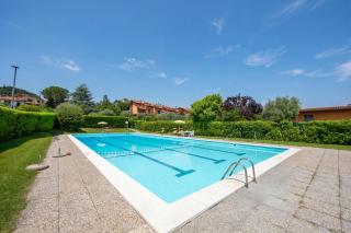 La Casa Accanto With Shared Pool - Happy Rentals - 9