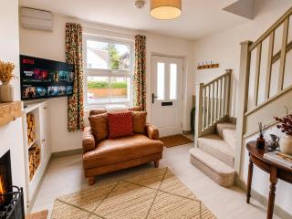 Stunning Family Cottage in Kenilworth, Free Parking, Walk To The Castle, Free Amazon Prime, Disney & Netflix - 8