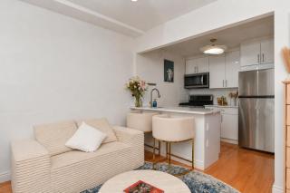 Prime West Village Hideaway Studio - Walk Everywhere - 9