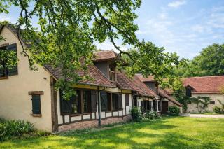 Comfortable haven of peace 4 NIGHTS MIN - 8
