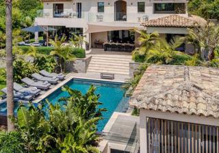 Private Luxury Villa Minutes from the Beach - 0
