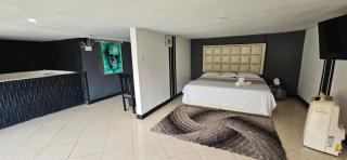 Luxuty Suite #9 JACUZZI n Bath - 2