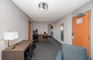 Coast Lethbridge Hotel & Conference Centre - 4