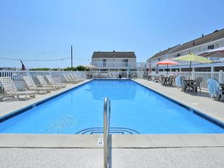 Ocean Front Condo Beach Haven, Pool Beach Badges Wifi Ocean Views - 7