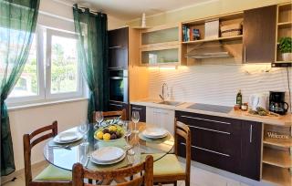 Beautiful Apartment In Medulin - 6