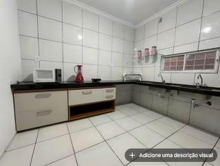 Casa com Wi-Fi, Garagem à 3 km da Rodoviária, para até 8 hóspedes - 5