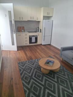 Queenslander Hideaway - Heart of New Farm - 9