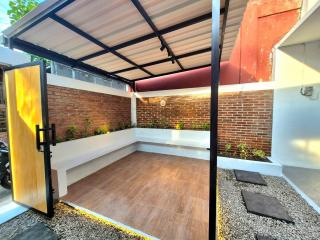 Yustien Homestay Bangunjiwo 4 Beds - Entire House - 1