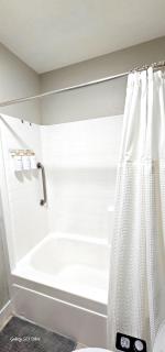 Cozy Room & Private Bathroom - 0
