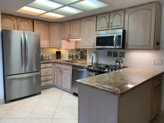 Waiohuli Beach Hale #D-122 Oceanfront Complex, Great Rates, Ground Floor Unit - 3