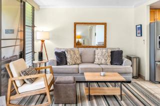 Waiohuli Beach Hale A-103 Ocean Front Complex, Ocean View, Steps to the Beach - 9