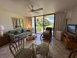 Waiohuli Beach Hale C-113 Ocean Views Ground Floor Unit at Oceanfront Complex - 2