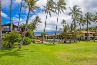 Waiohuli Beach Hale #B-206 Oceanfront View, Quiet Location, A/C Throughout - 6