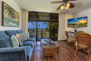 Waiohuli Beach Hale #C-211 Oceanfront Ocean View 2Bd/2Ba Full A/C, Sleeps 6 - 8
