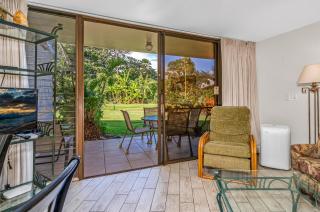 Waiohuli Beach Hale #D-119 Ground Floor Unit, Great Rates Oceanfront Complex - 6