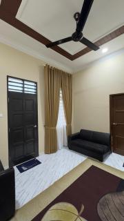 Tokmie Homestay - 9