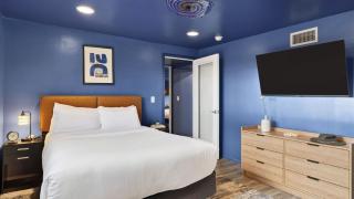 Red Rock Collection by AvantStay - Sleeps 15 3 Sedona Stays with Mountain Views In West Sedona - 7
