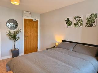 Leatherhead Studios by WorkStay - 6