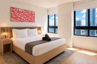 Luxury 2BR Residence District 225 Walk to Arena - 5