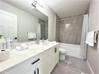 Luxury Retreat For Large Groups - 7