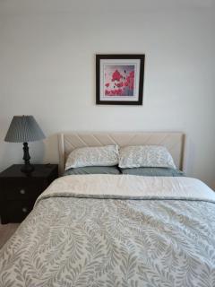 West Edmonton 3 Bed Retreat Perfect for Families - 9