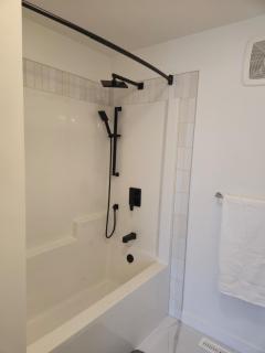 West Edmonton 3 Bed Retreat Perfect for Families - 8