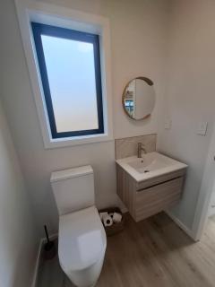 Totaranui Accommodation Chalet 2 - 1
