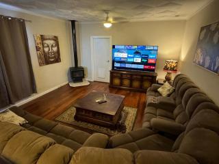 4 bedroom comfort close to CBD - 3